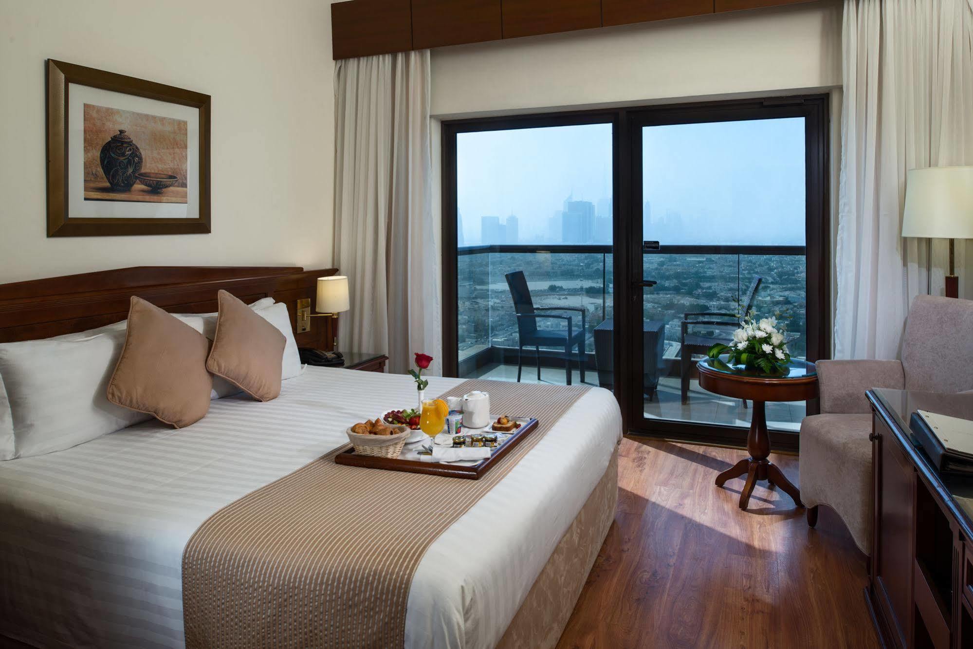 Majestic City Retreat Hotel Dubai Dış mekan fotoğraf
